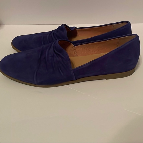 Franco Sarto Blue Suede Loafers with Ruched Detailing Women’s Sz 6M - Picture 2 of 7